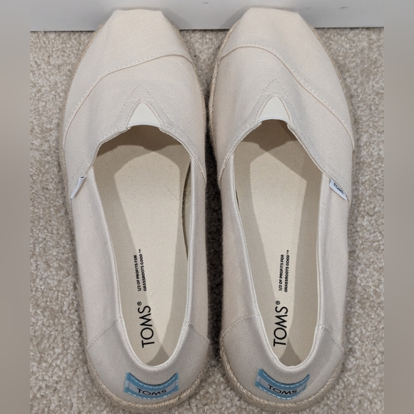TOMS Espadrille Loafer - Picture 6 of 12